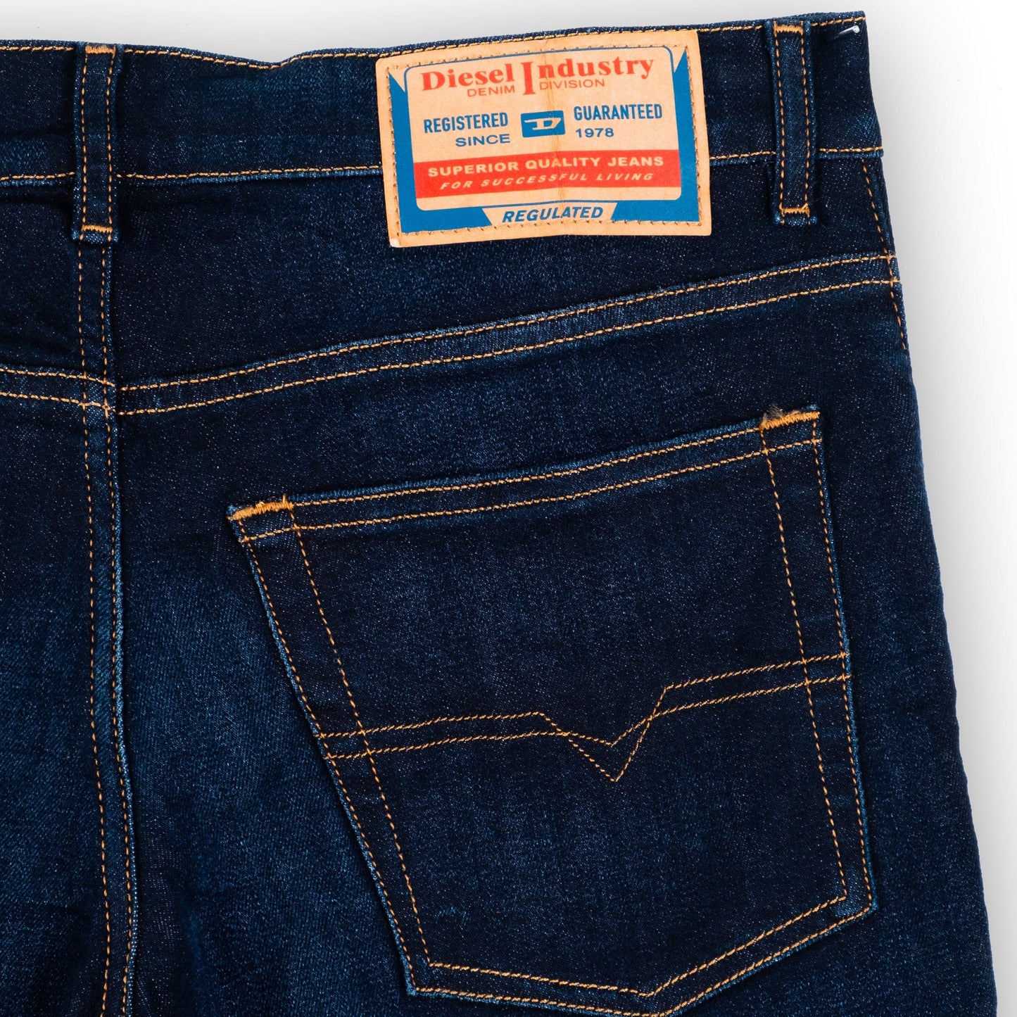 Calças Jeans Homem Diesel Azul Escuro Slim Fit com Lavagem Desgastada