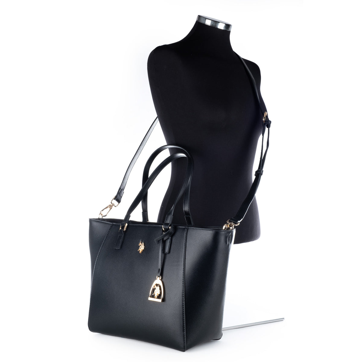 Bolsa Tote U.S. Polo Assn. Preta com Pendente e Detalhes Dourados