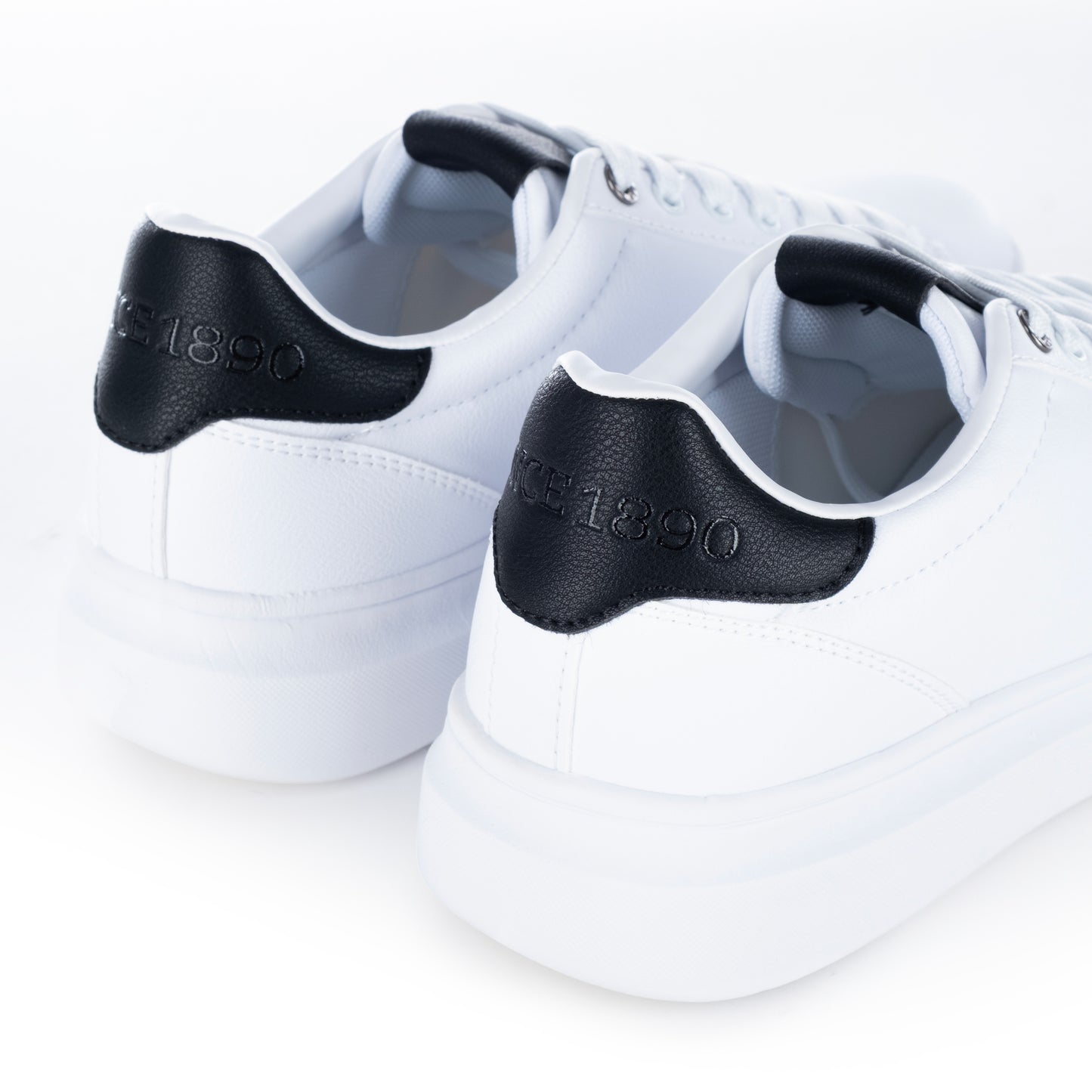 Ténis Homem US Polo Branco com Detalhes Elegantes