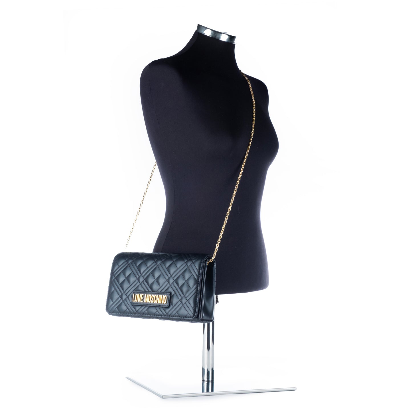 Bolsa Tiracolo Love Moschino Preta Matelassê com Logo Dourado e Alça Corrente
