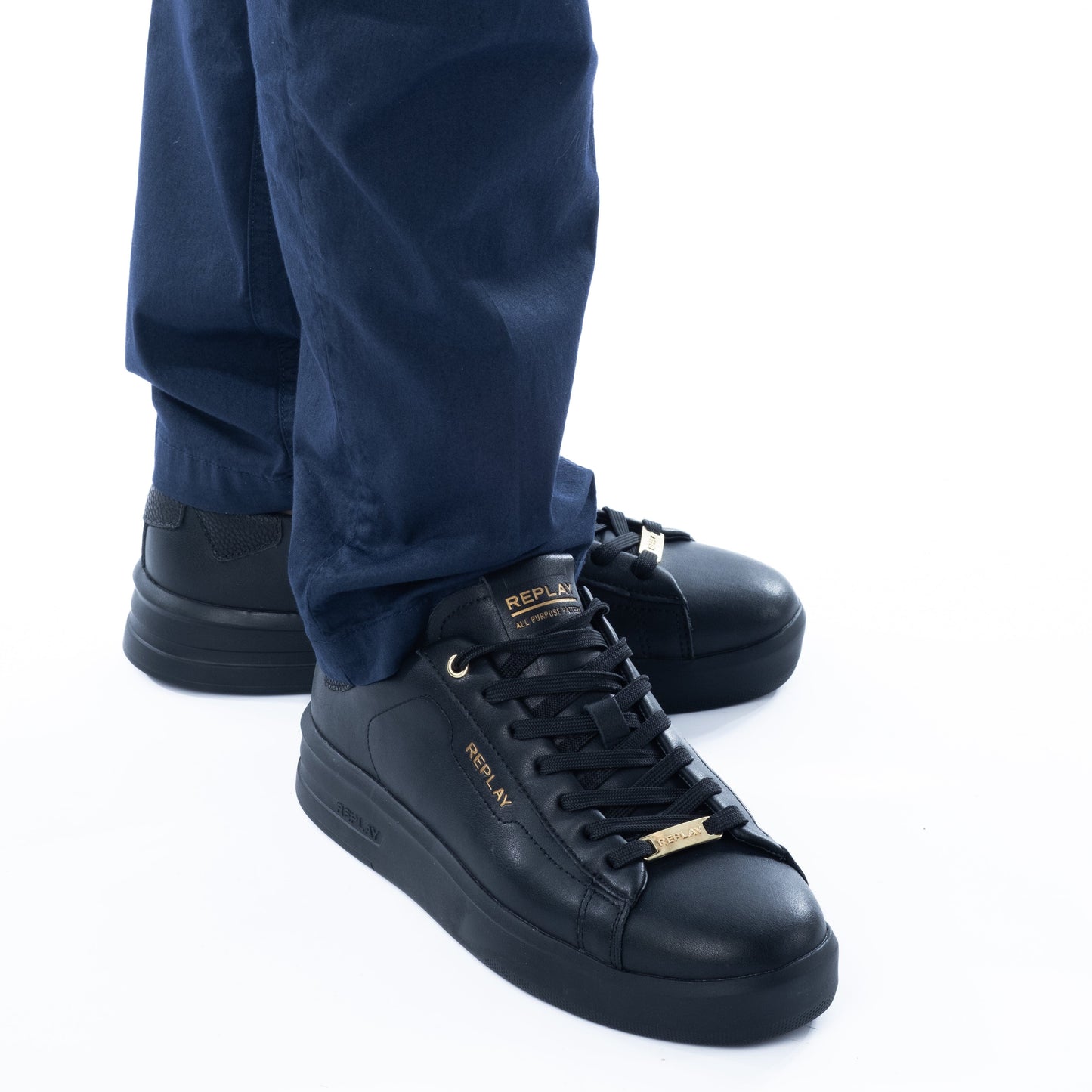 Ténis Homem Replay pretos com logo Dourado