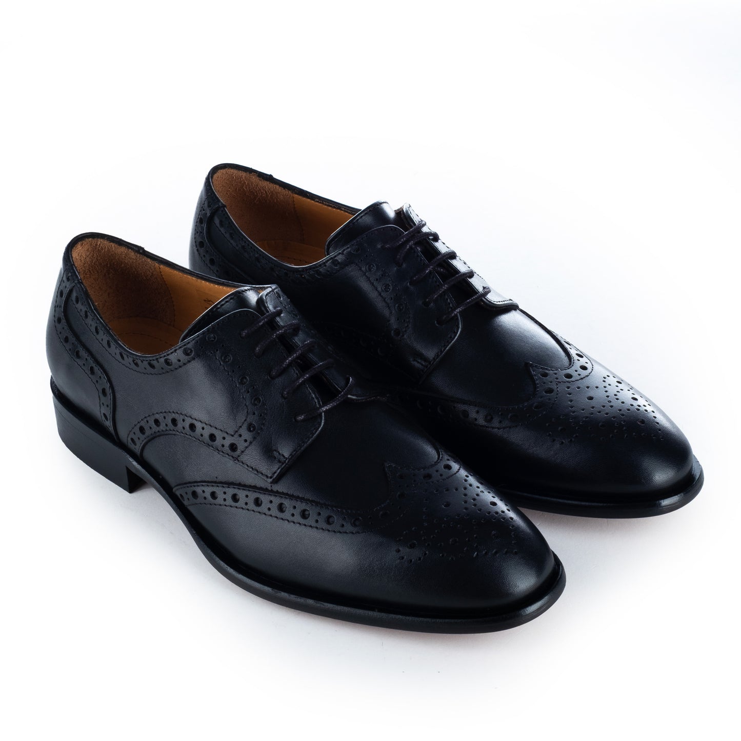 Sapatos de Homem VISAR em Preto – Oxford em Pele com Detalhe Brogue