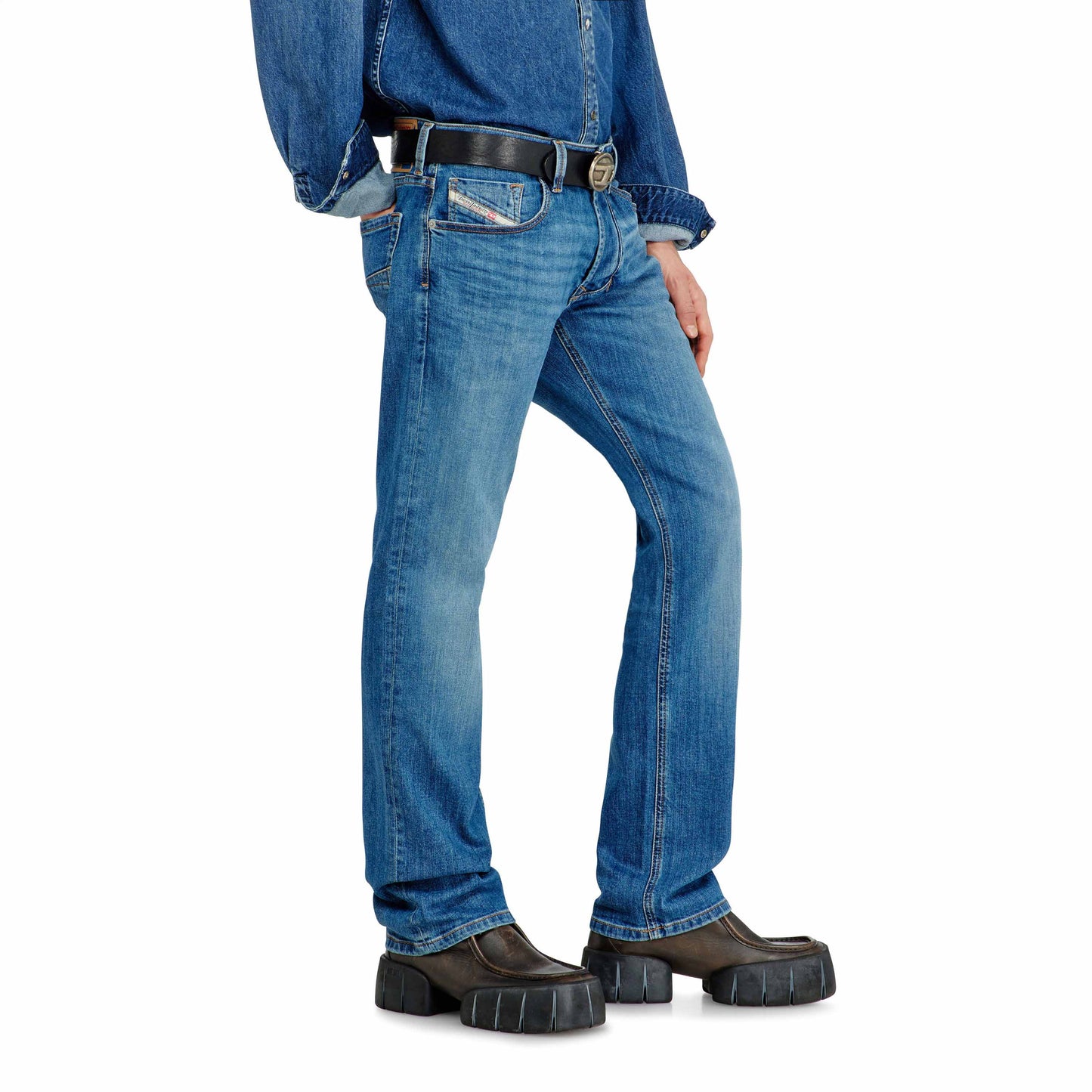 Calças Jeans Homem Diesel Azul Médio Slim Fit com Efeito Lavado