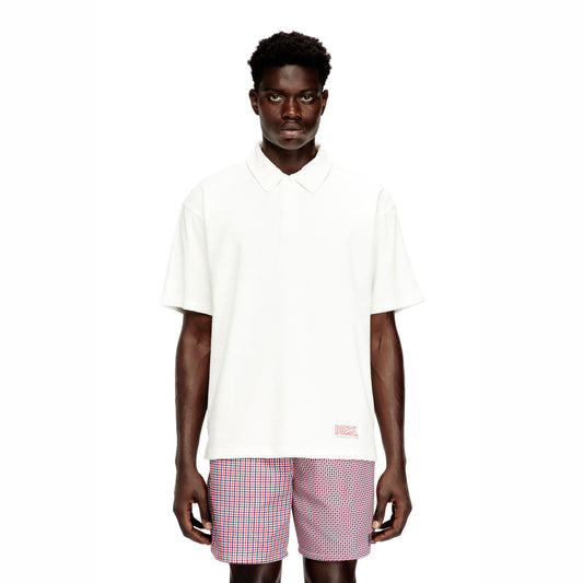 Polo Homem Diesel Branco com Logo Vermelho Minimalista