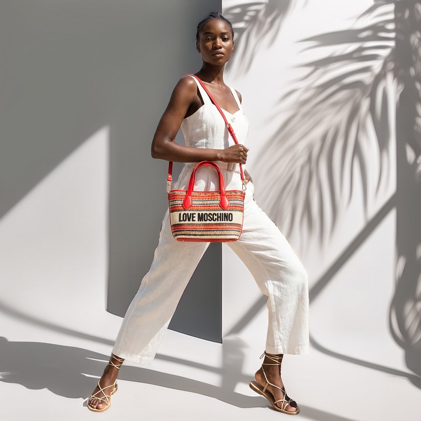 Bolsa Tote Love Moschino Multicolor com Padrão Étnico e Logo Frontal