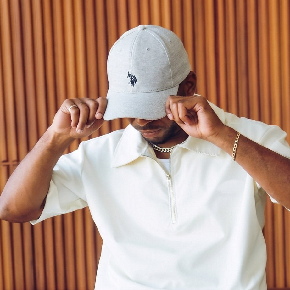 Boné Homem U.S. Polo Assn. Cinzento Claro Mesclado com Logótipo Bordado Contrastante