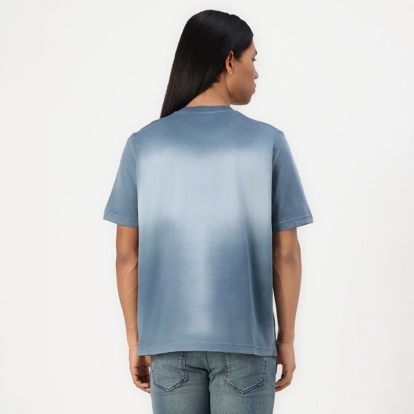 T-Shirt Homem Diesel Azul Claro Degradé com Logo Discreto no Peito