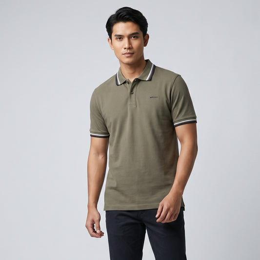 Polo Homem GAS Bege com Detalhes Contrastantes na Gola e Mangas