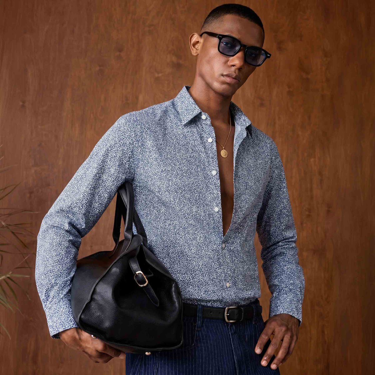 Camisa Homem Michael Kors Branco e Azul Marinho com Padrão Integral e Manga Comprida