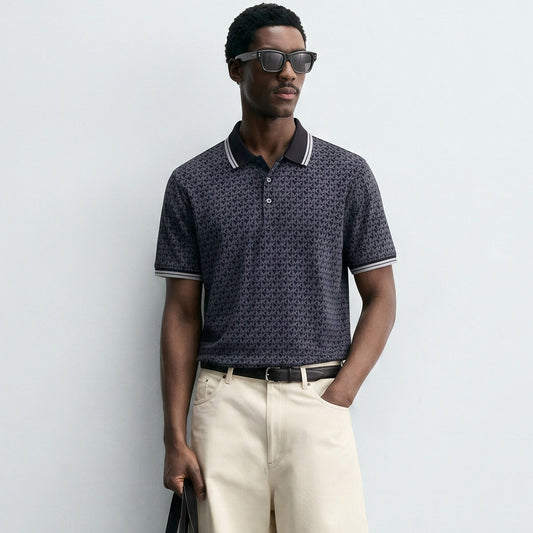 Polo Homem Michael Kors Preto com Monograma MK Integral e Gola Contrastante