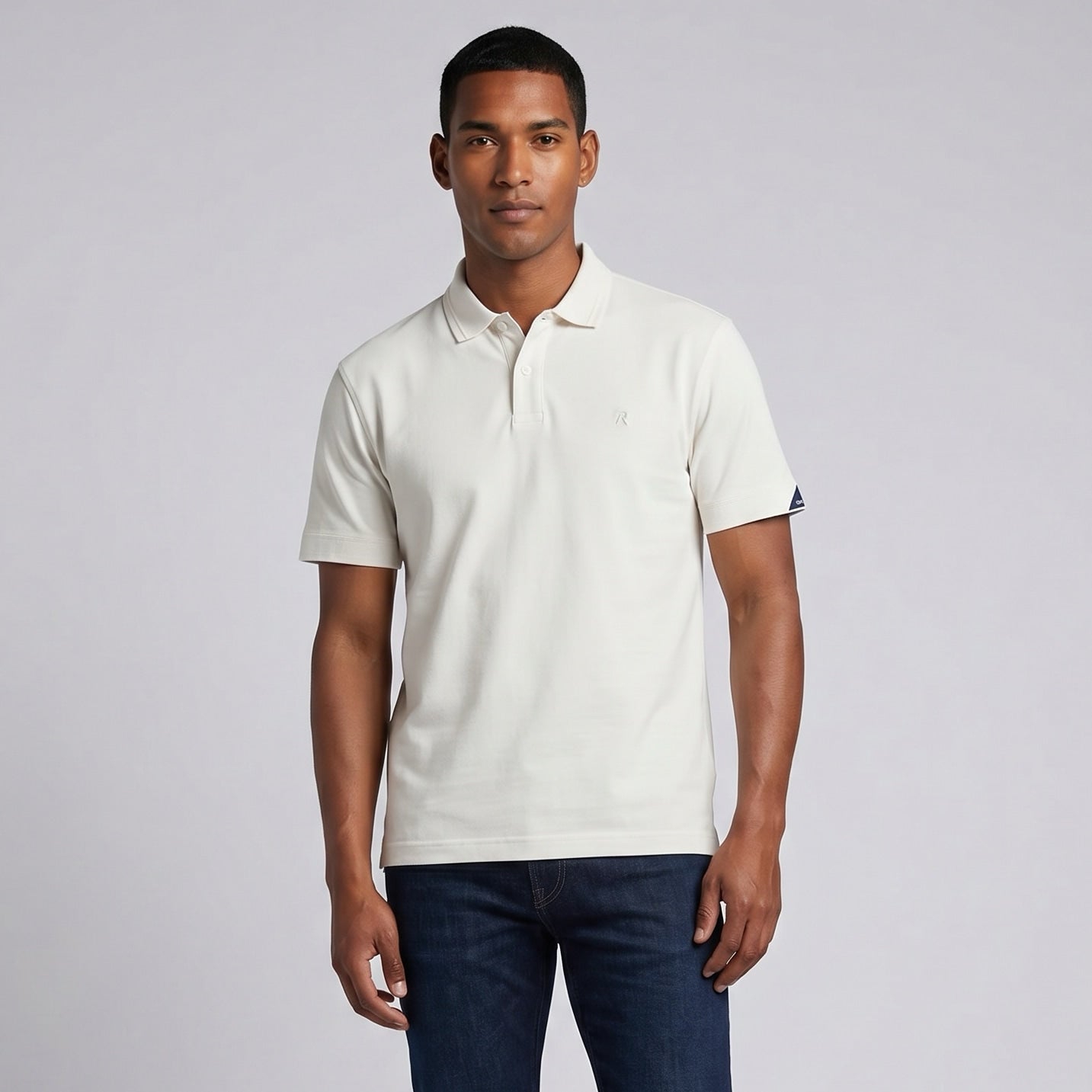 Polo Homem Replay Branco com Gola Clássica em Algodão e Design Minimalista