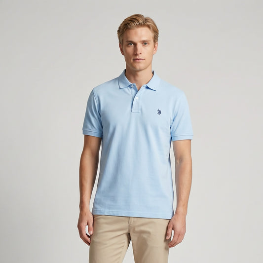Polo Homem US Polo Azul Claro com Logo Bordado no Peito e Gola Clássica