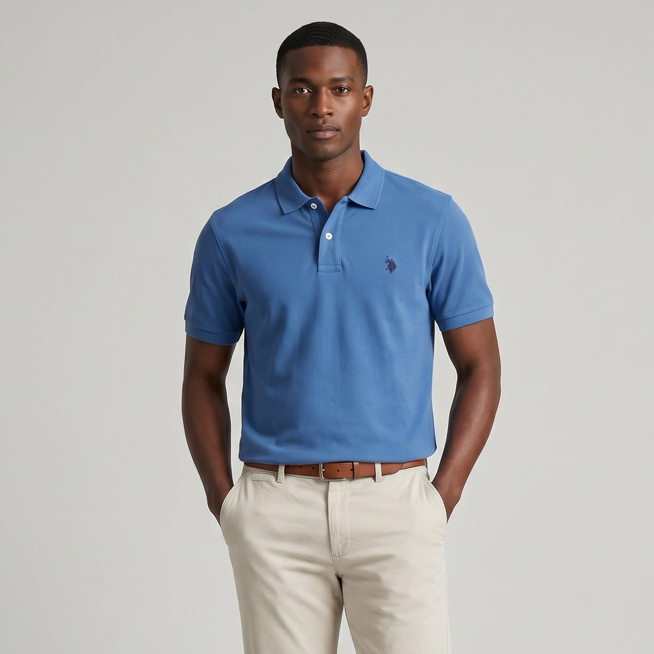 Polo Homem US Polo Azul Médio com Logo Bordado no Peito e Gola Clássica