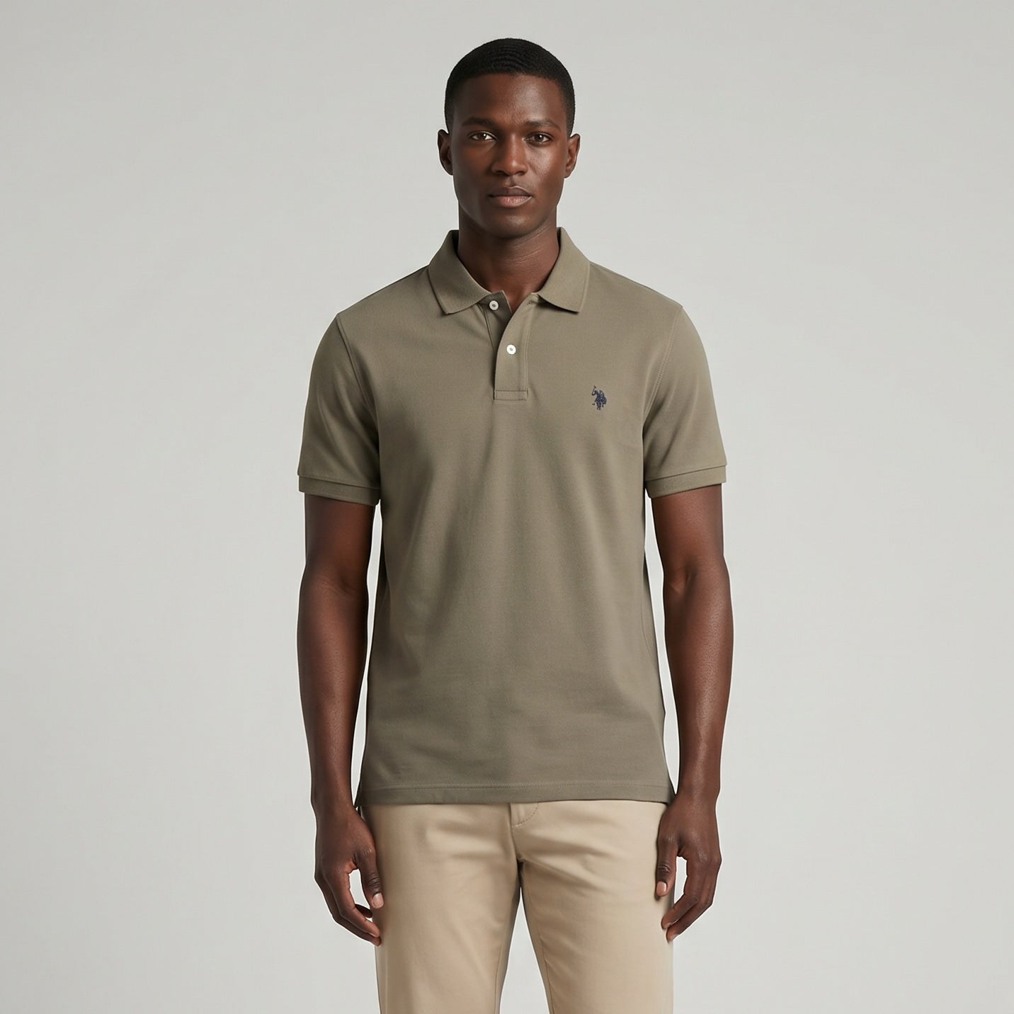 Polo Homem US Polo Verde Caqui com Logo Bordado no Peito e Gola Clássica