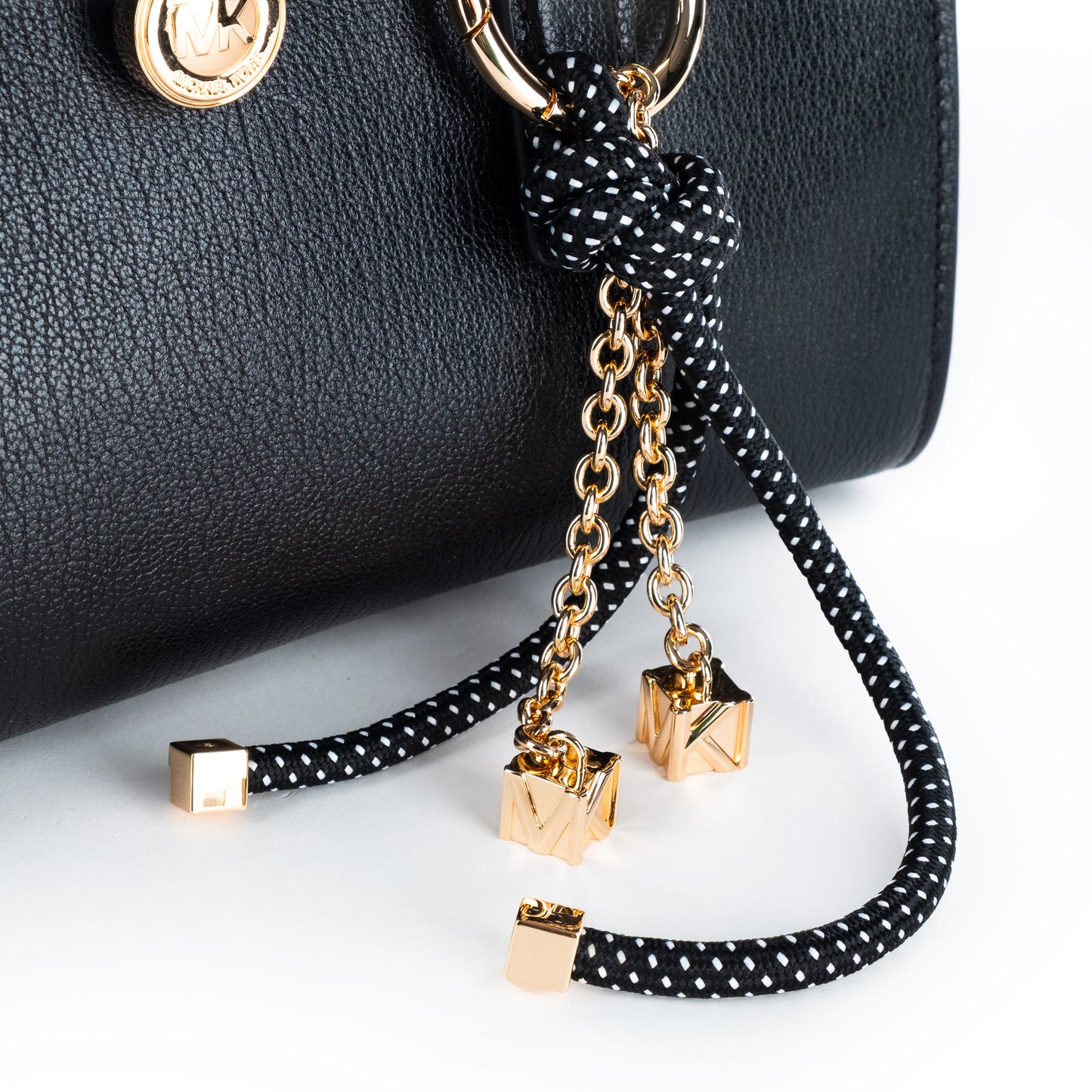 Bolsa Satchel Michael Kors Preta com Detalhes Elegantes