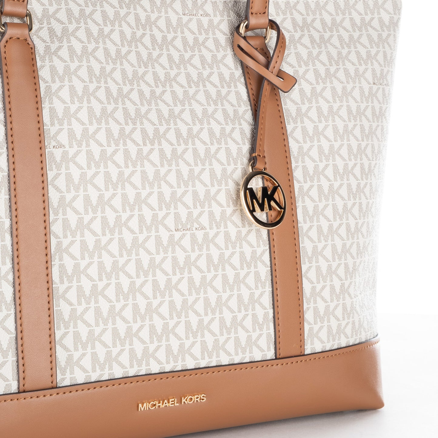 Bolsa Tote Michael Kors Bege com Monograma MK e Detalhes Camel