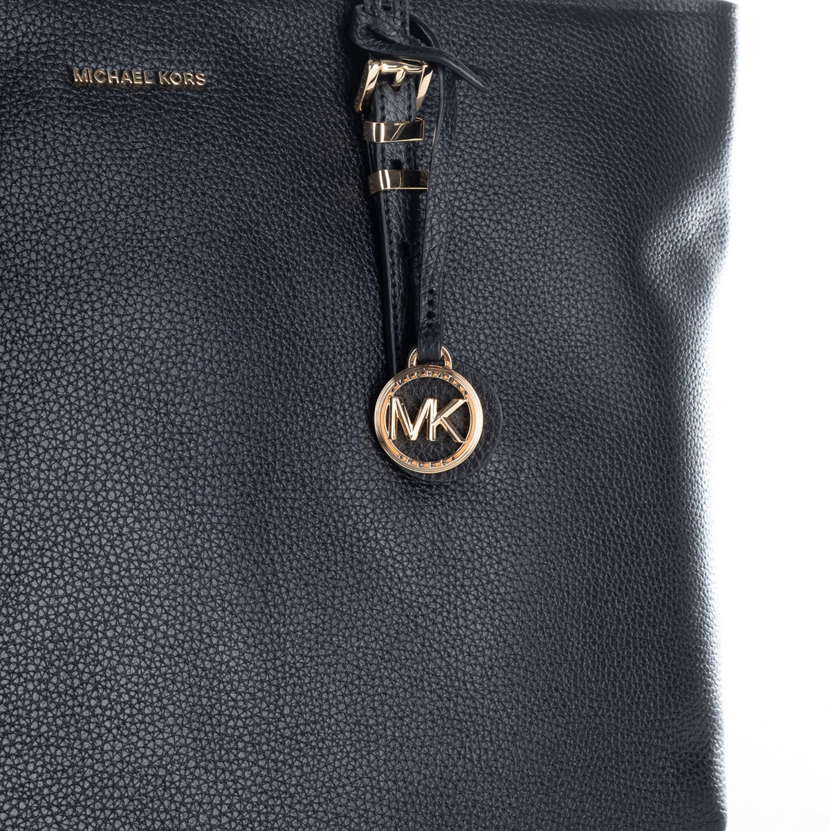 Bolsa Tote Michael Kors Preta com Pendente MK e Detalhes Dourados