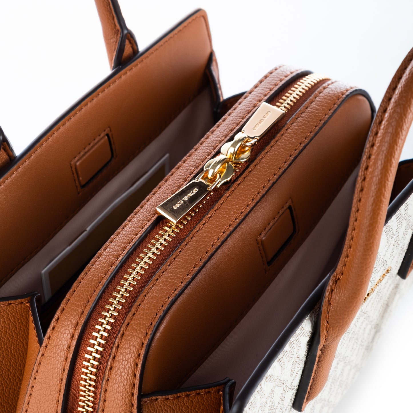 Bolsa Satchel Michael Kors Bege com Detalhes em Caramelo