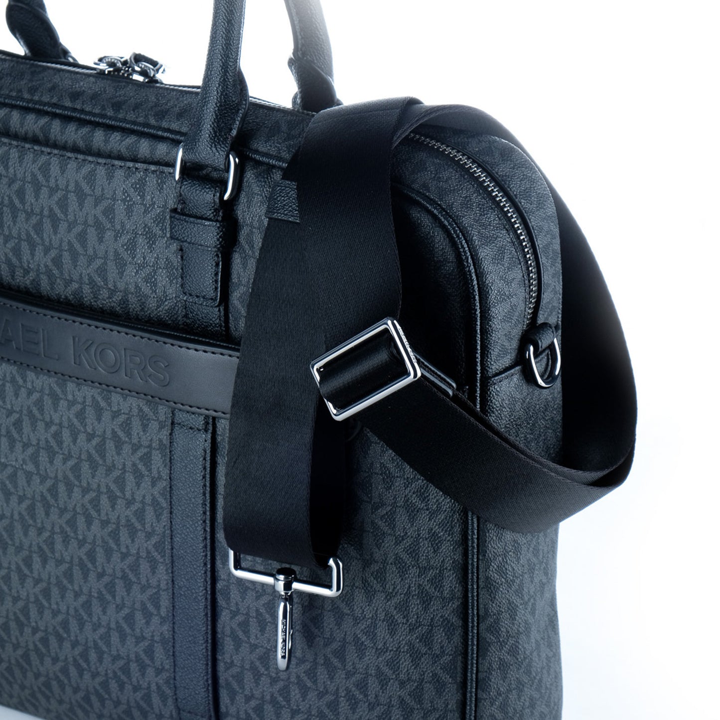 Pasta Unissexo Michael Kors Preta com Monograma MK e Alça Ajustável