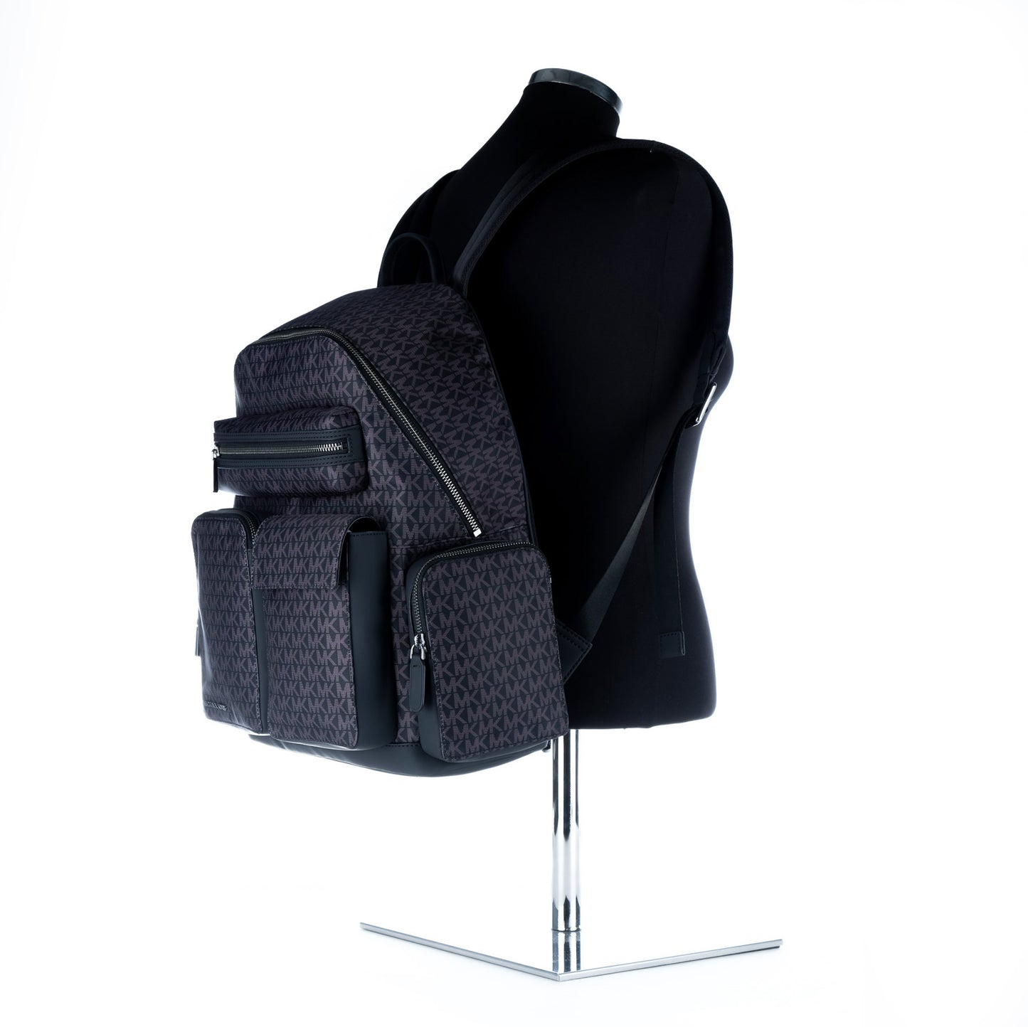 Mochila Unissexo Michael Kors Preta com Monograma MK e Bolsos Frontais