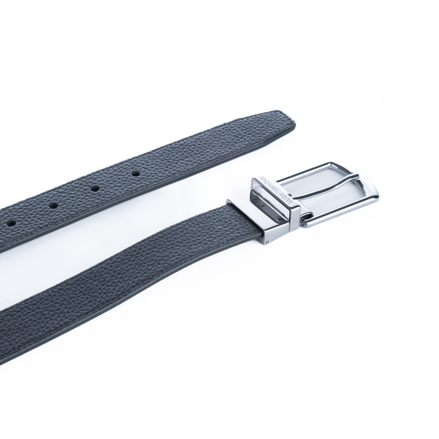 Cinto de Homem Michael Kors Reversível em Preto e Castanho com Fivela Metálica