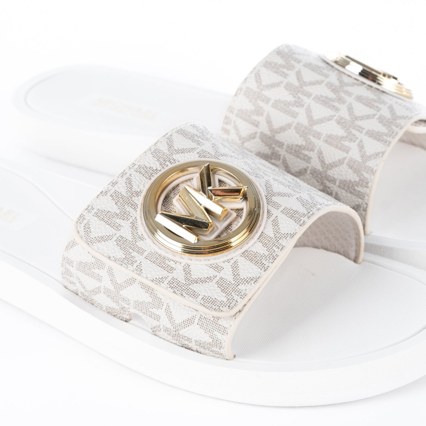 Chinelos Rasos Mulher Michael Kors Branco e Dourado