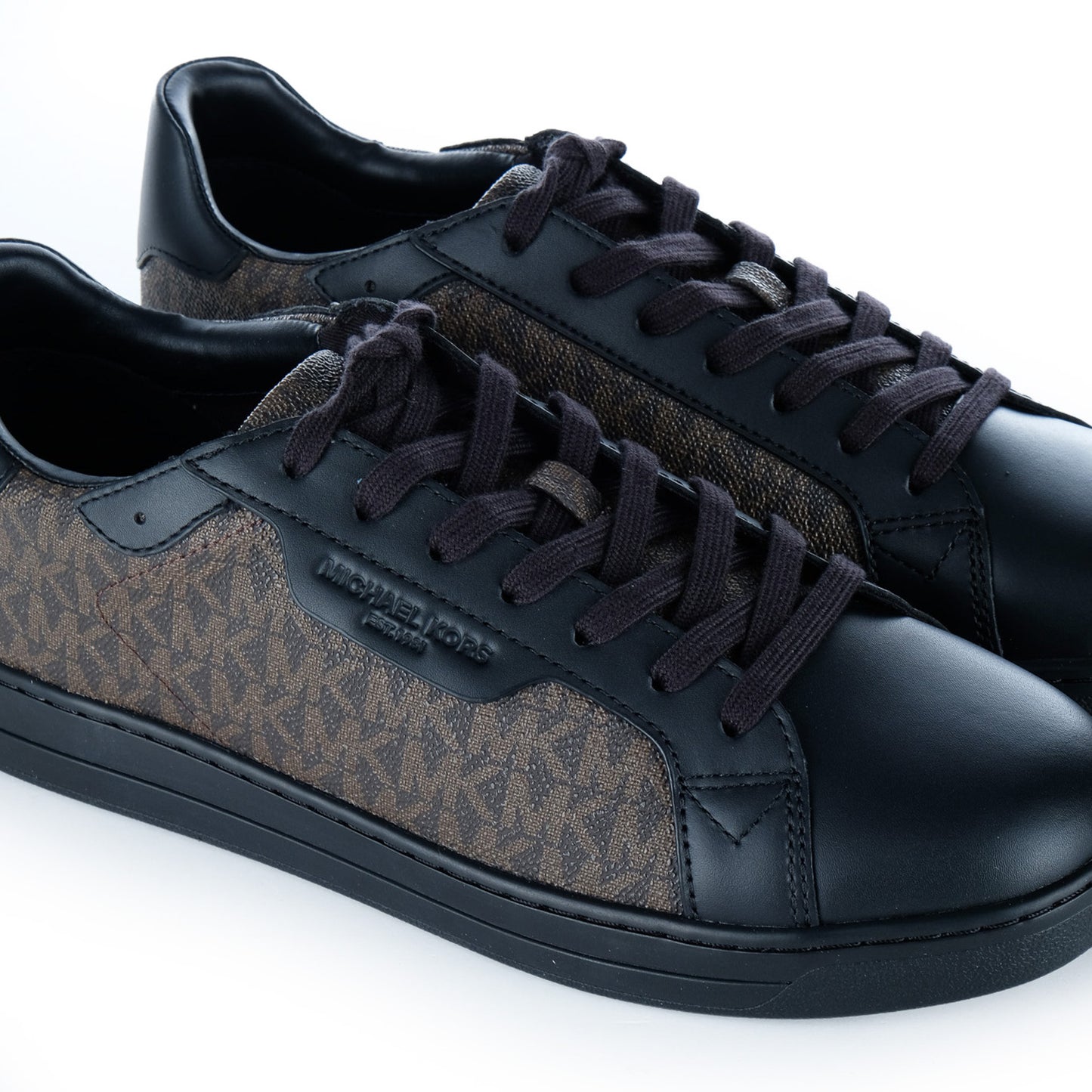 Ténis Homem Michael Kors Castanho e Preto com Monograma MK