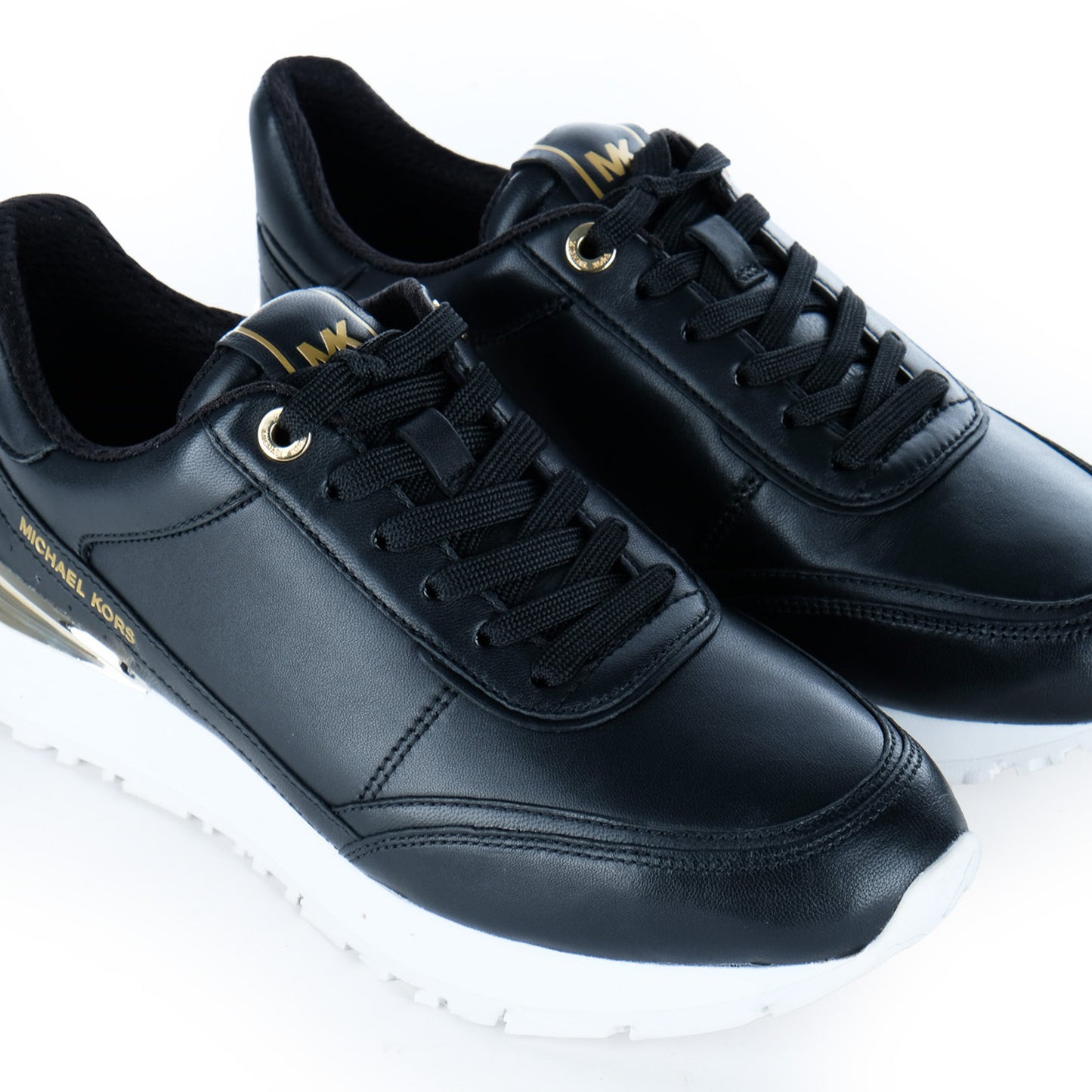 Ténis Mulher Michael Kors Preto com Detalhes Dourados e Sola Branca