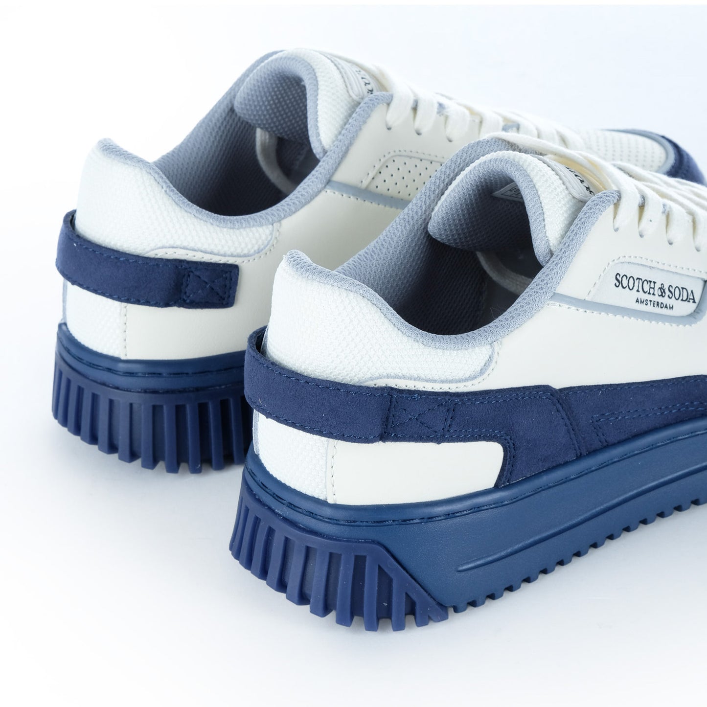 Ténis Homem Scotch & Soda Branco e Azul com Detalhes Perfurados