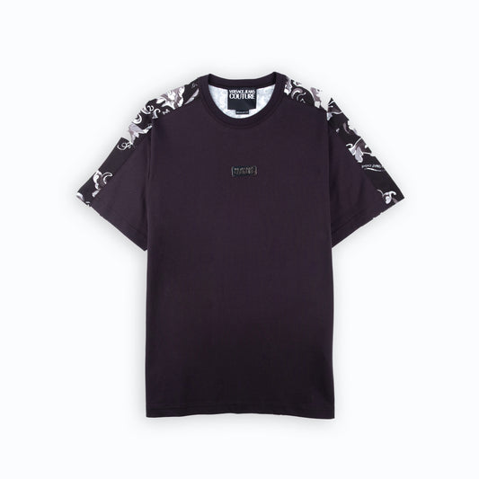 T-Shirt Homem Versace Couture Preta com Detalhes Decorativos nas Mangas