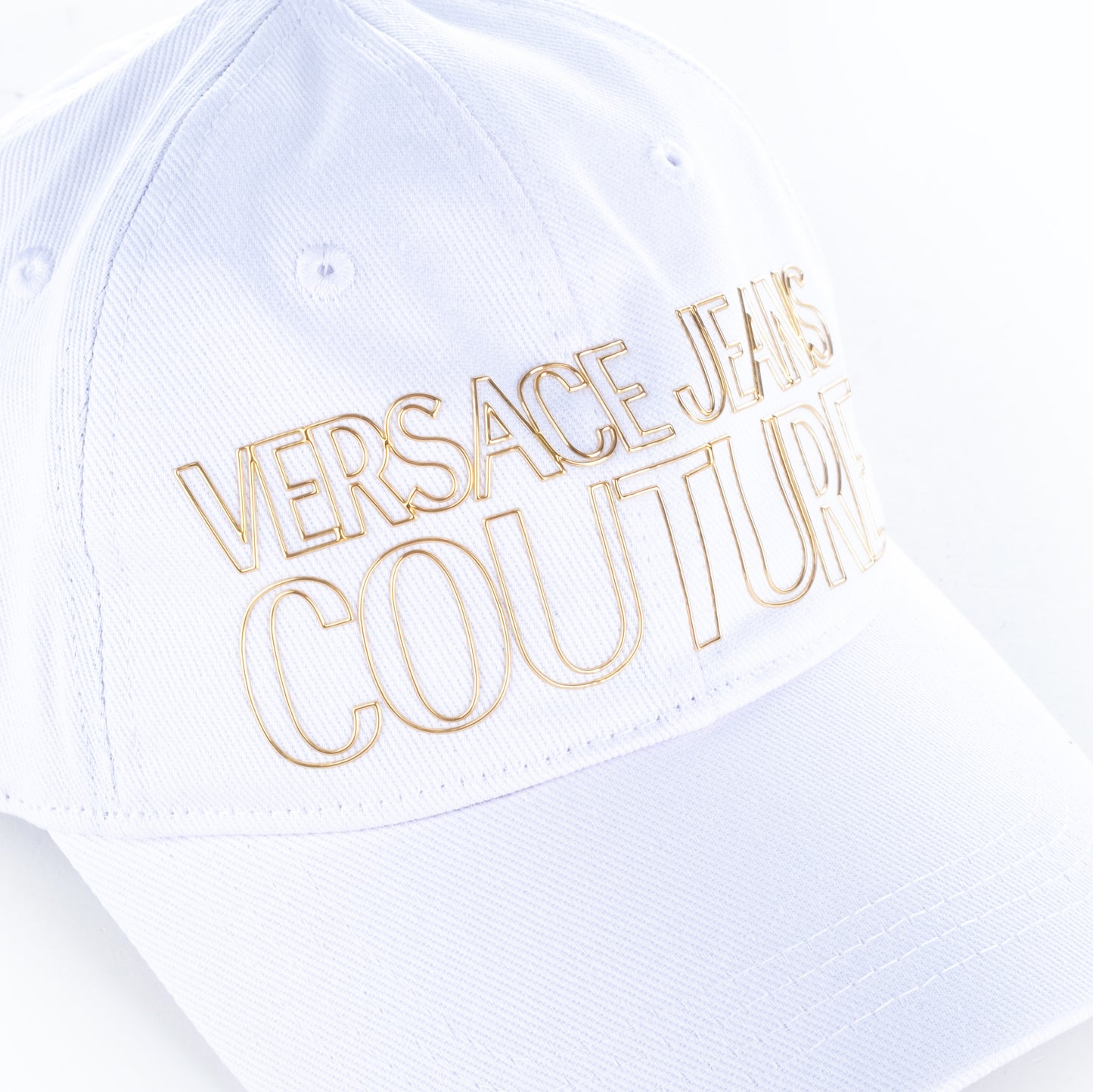 Boné Masculino Versace Jeans Couture Branco com Logo Dourado