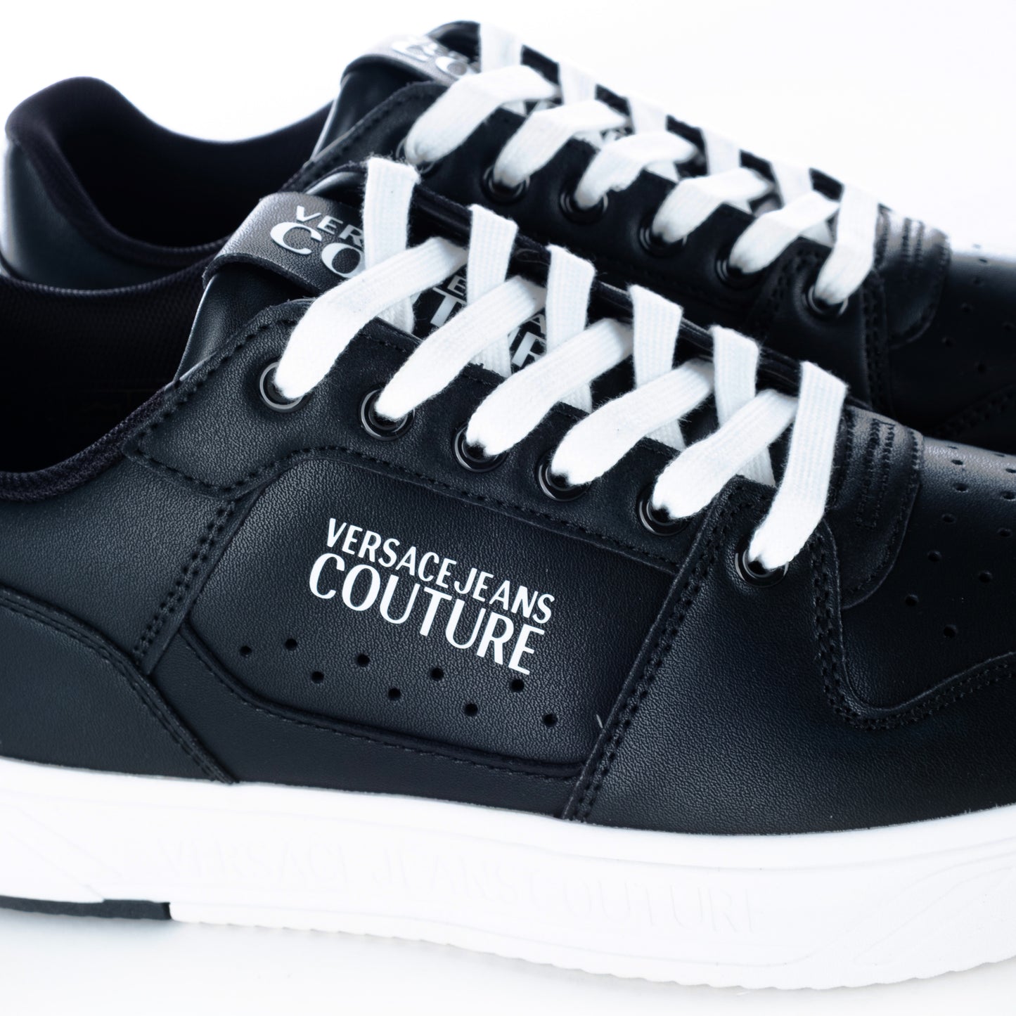 Ténis Homem Versace Jeans Couture Preto com Detalhes Elegantes