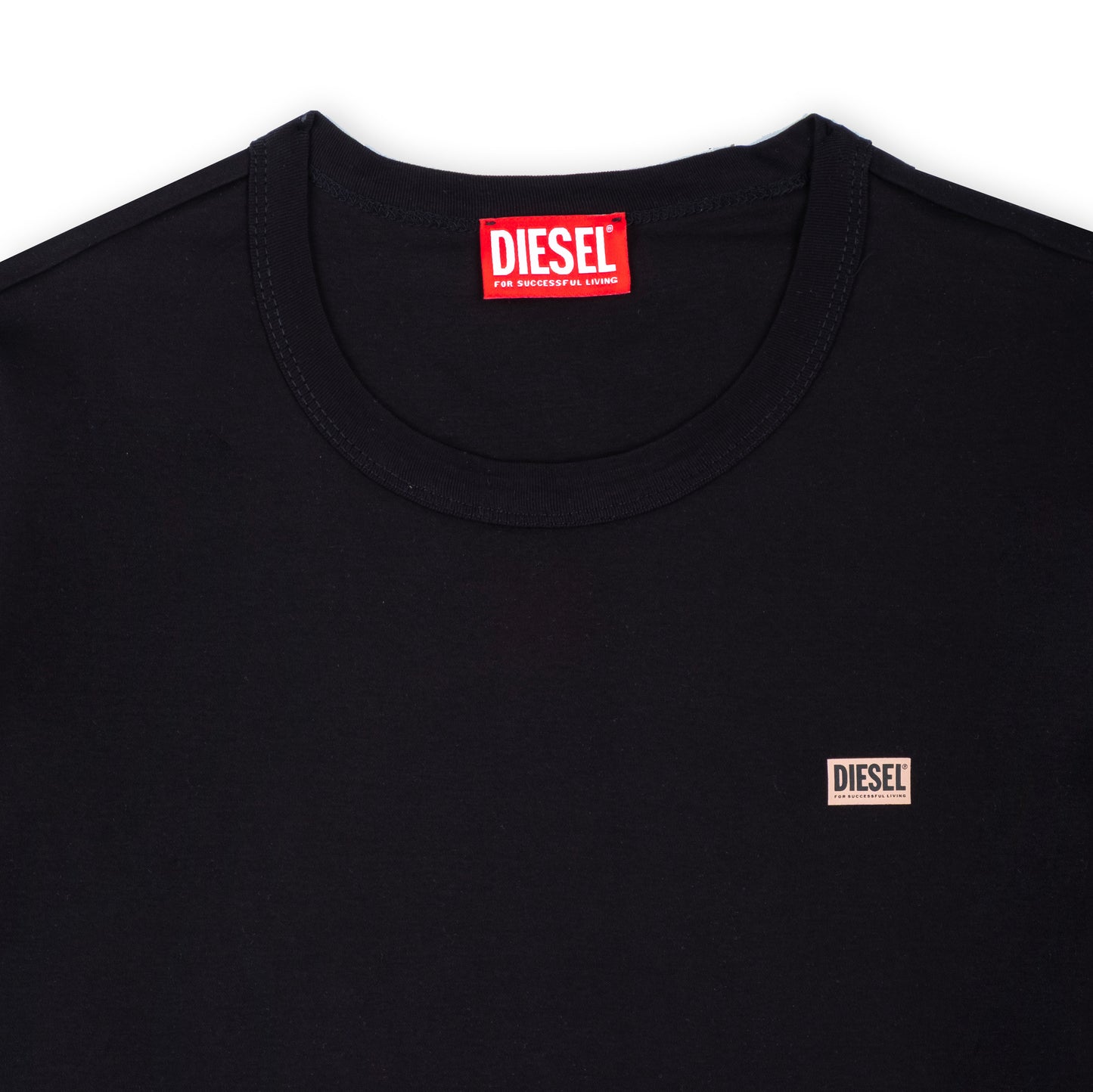T-Shirt Homem Diesel Preta Minimalista com Logo Discreto no Peito