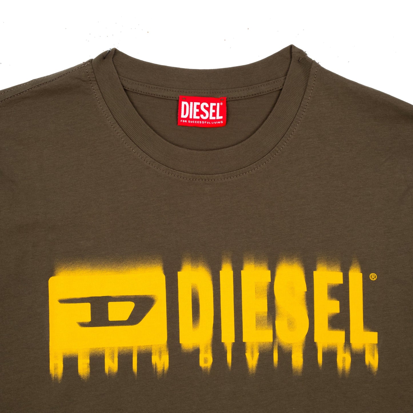 T-Shirt de Homem Diesel Castanha com Logótipo Gráfico Amarelo