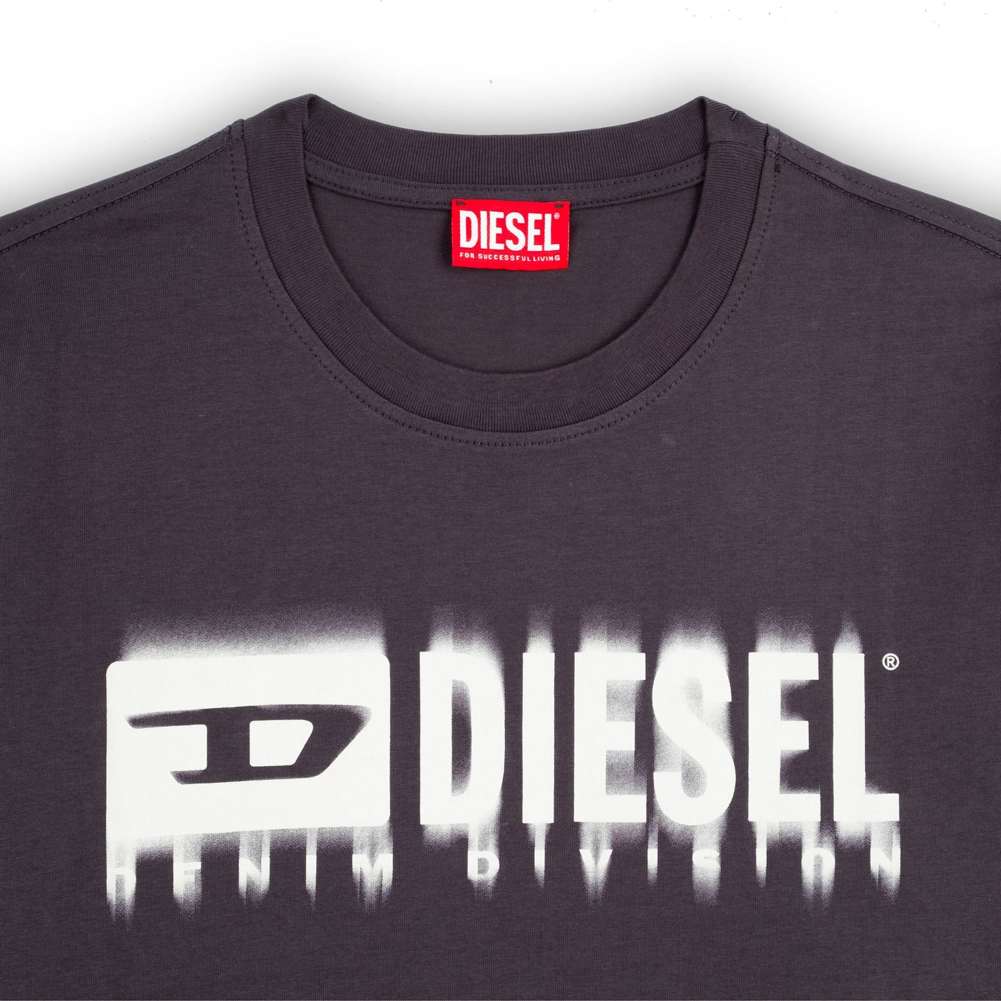 T-Shirt de Homem Diesel Preta com Logótipo Gráfico Branco Estilizado