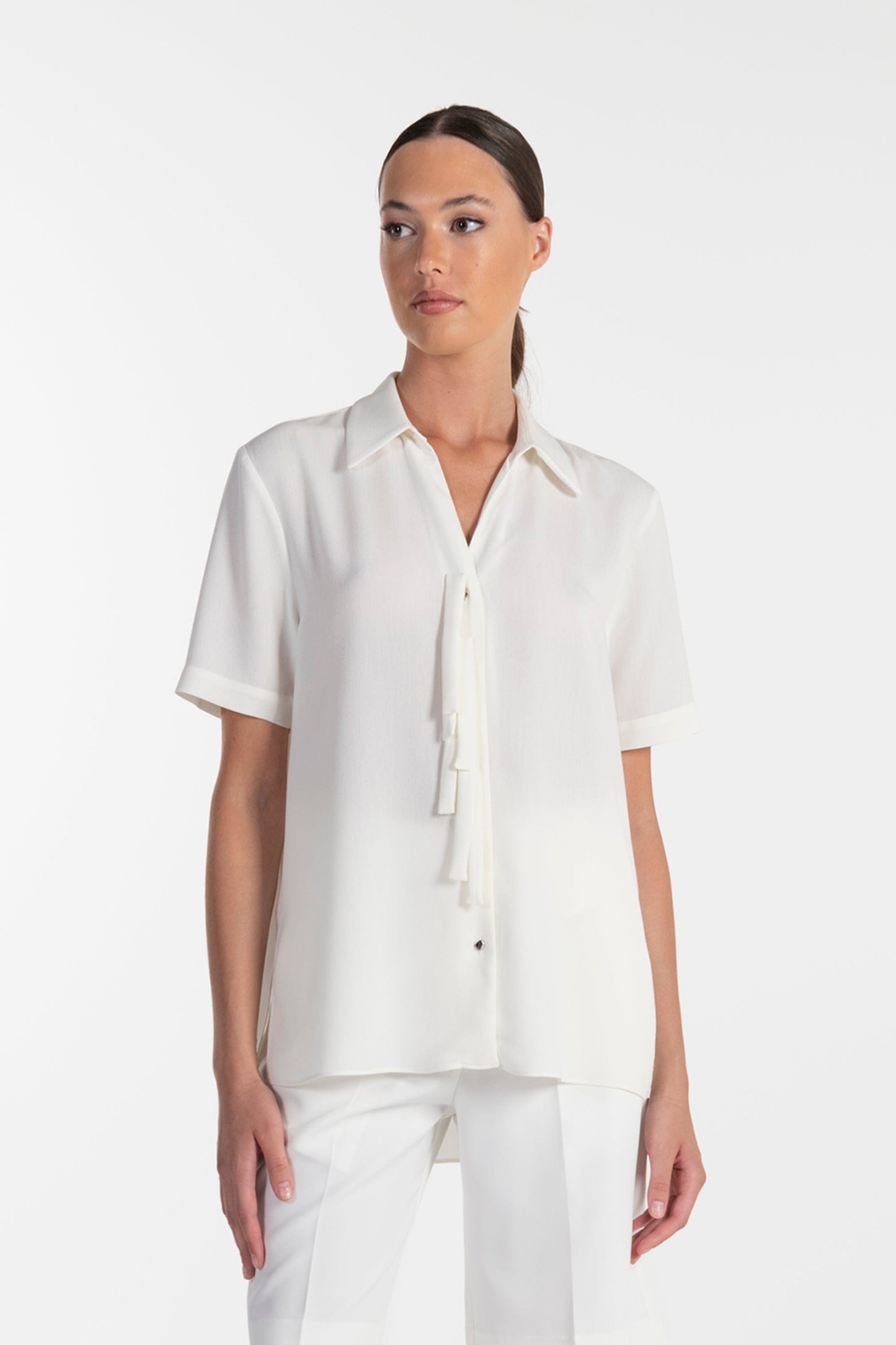 Blusa  Ana Sousa Branca com Detalhes Elegantes