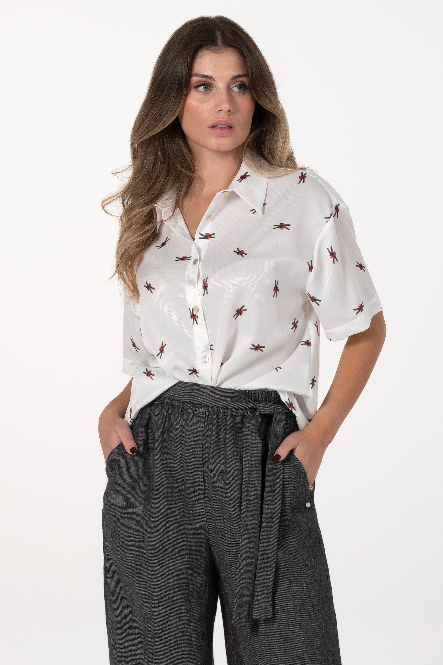 Blusa Mulher ANA SOUSA Branca Estampada com Botões e Manga Curta