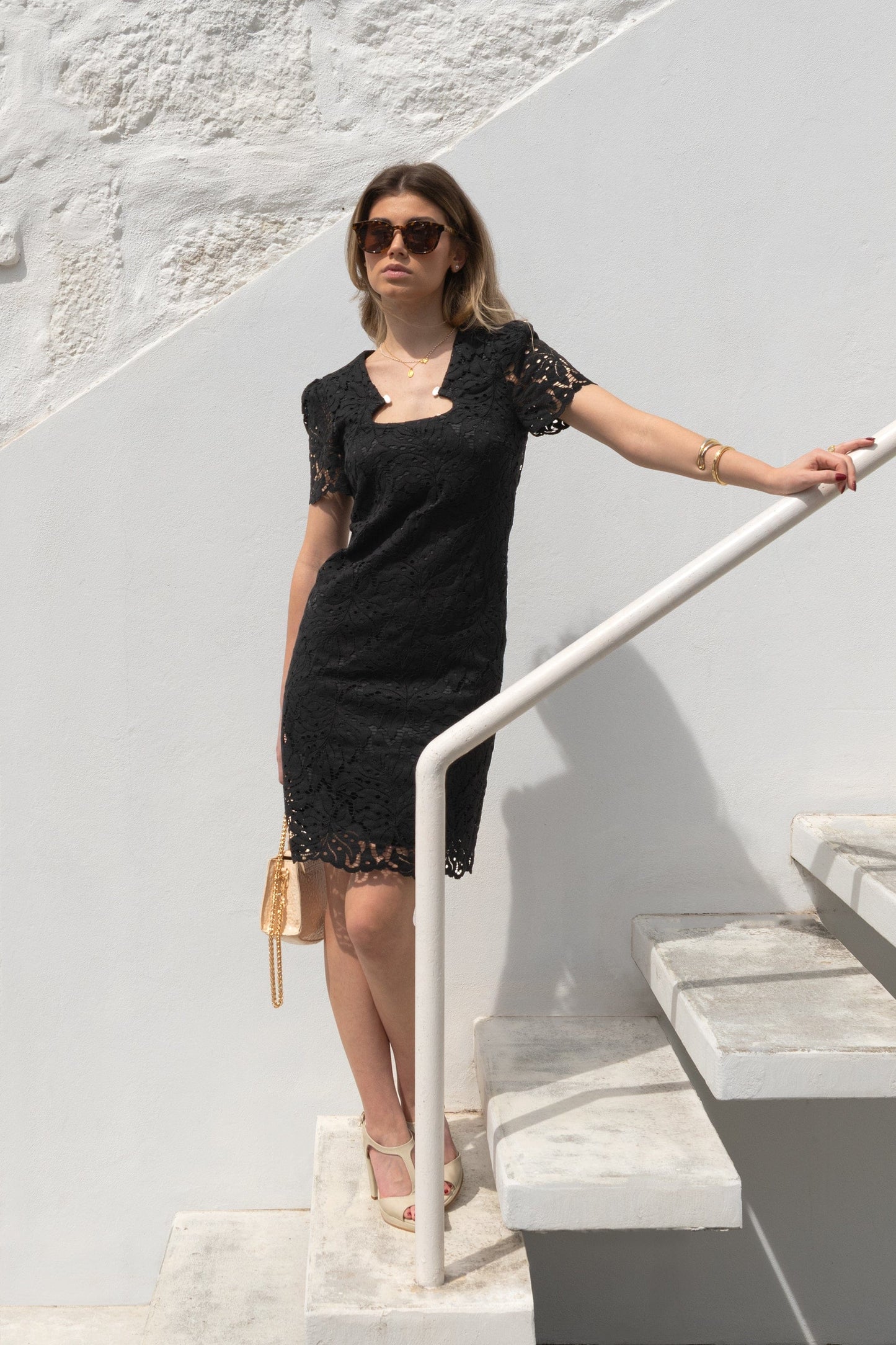 Vestido Preto de Mulher ANA SOUSA em Renda