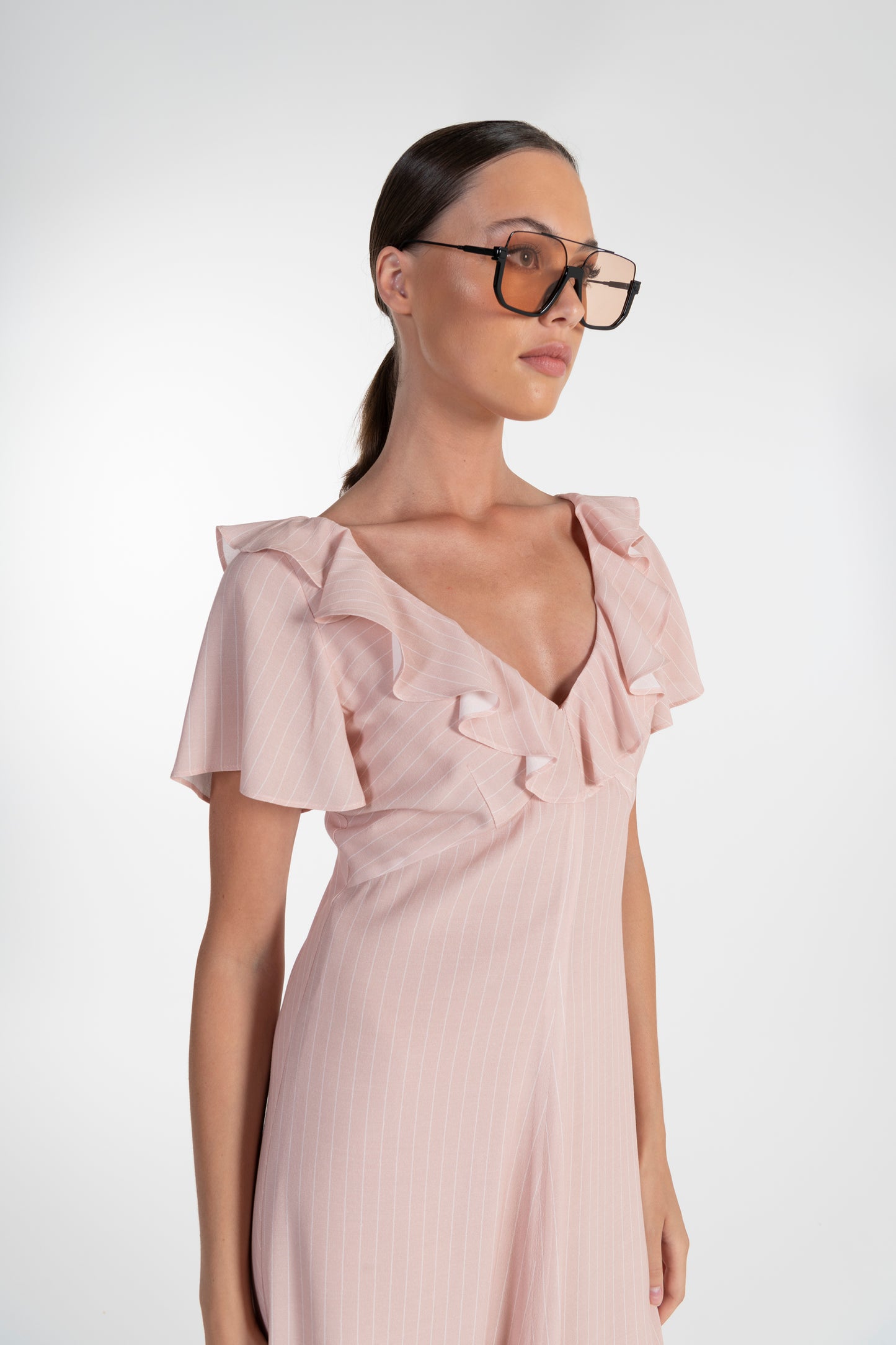 Vestido Rosa Claro de Mulher ANA SOUSA com Decote em V e Mangas Curvas