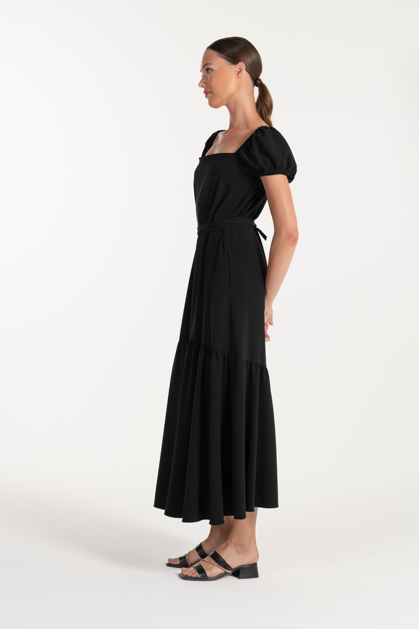 Vestido Preto de Mulher ANA SOUSA com Mangas Curvas