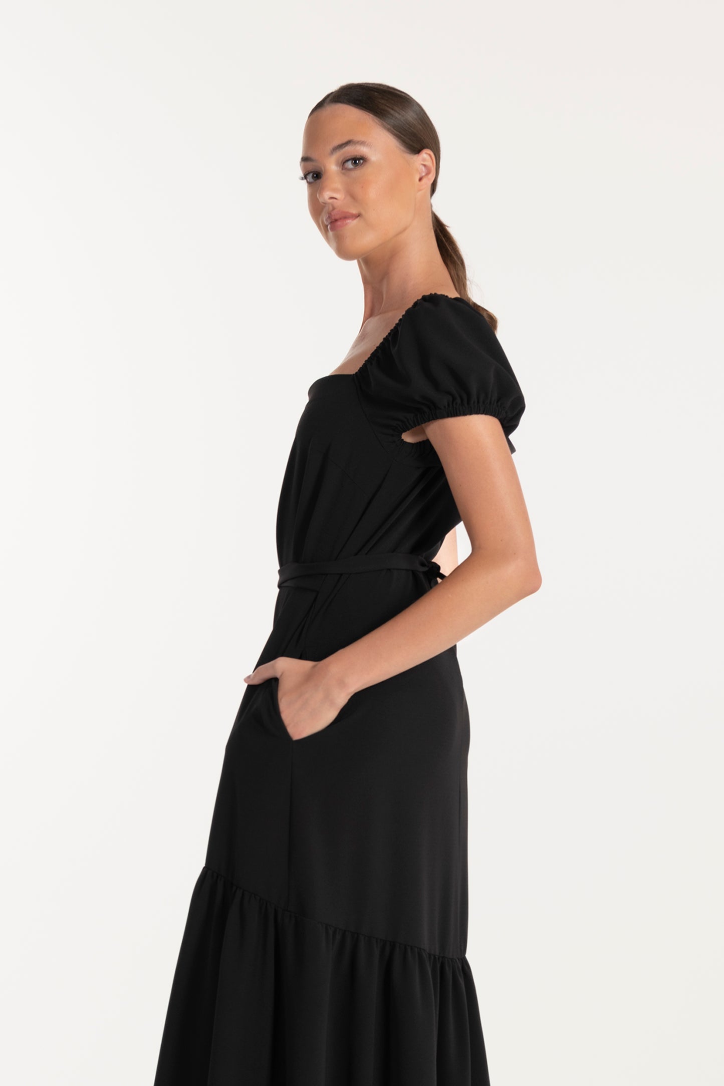 Vestido Preto de Mulher ANA SOUSA com Mangas Curvas