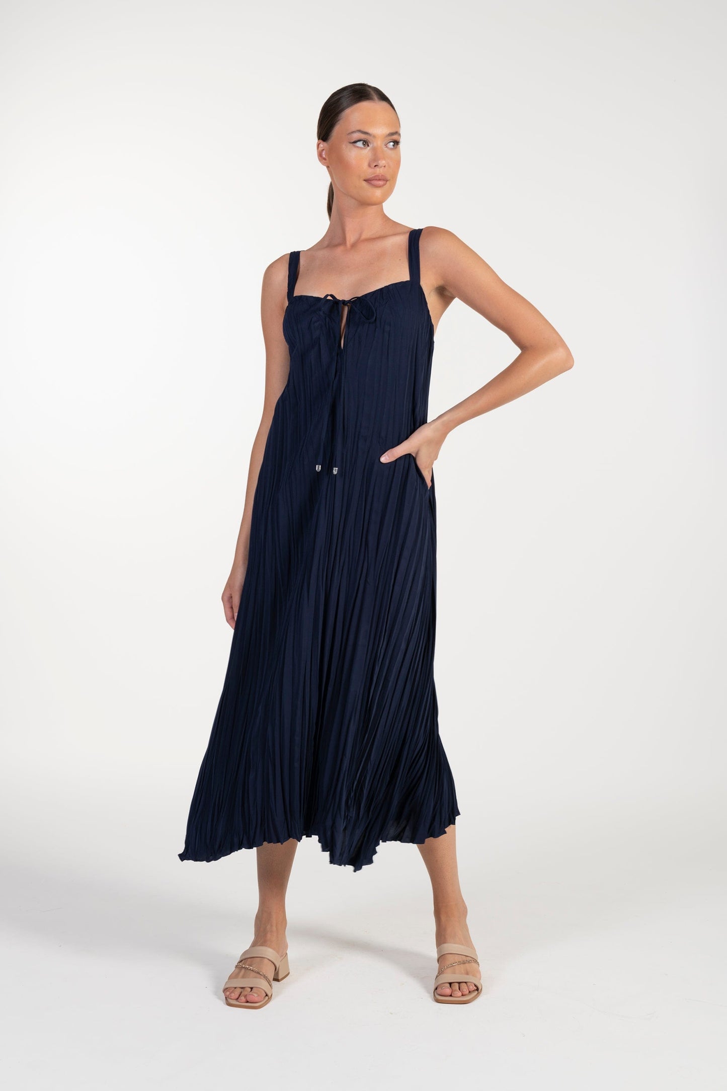 Vestido Azul-Marinho de Mulher ANA SOUSA com Alças e Corte Plissado