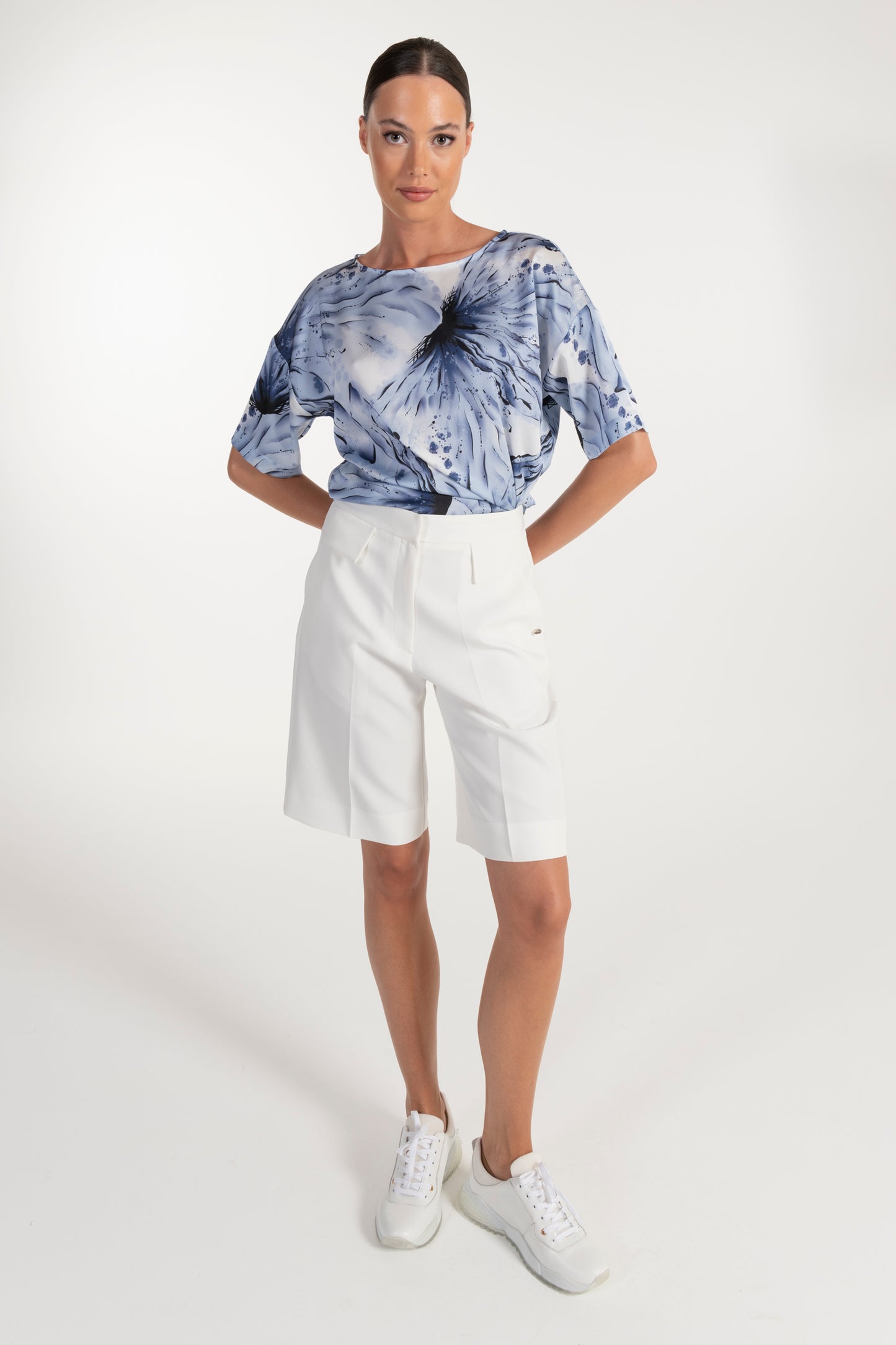 Calções Brancos de Mulher ANA SOUSA com Cintura Média