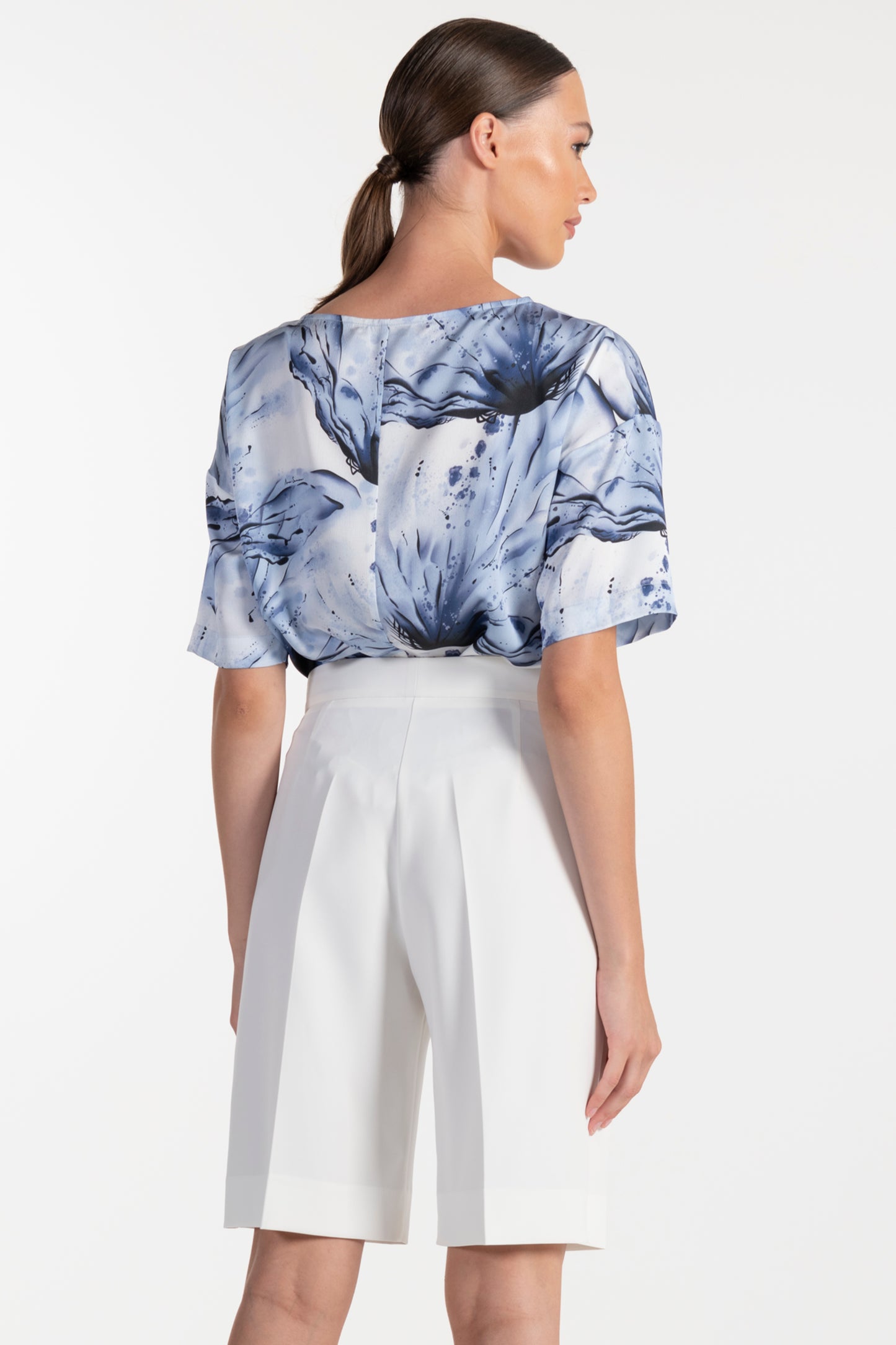 Calções Brancos de Mulher ANA SOUSA com Cintura Média