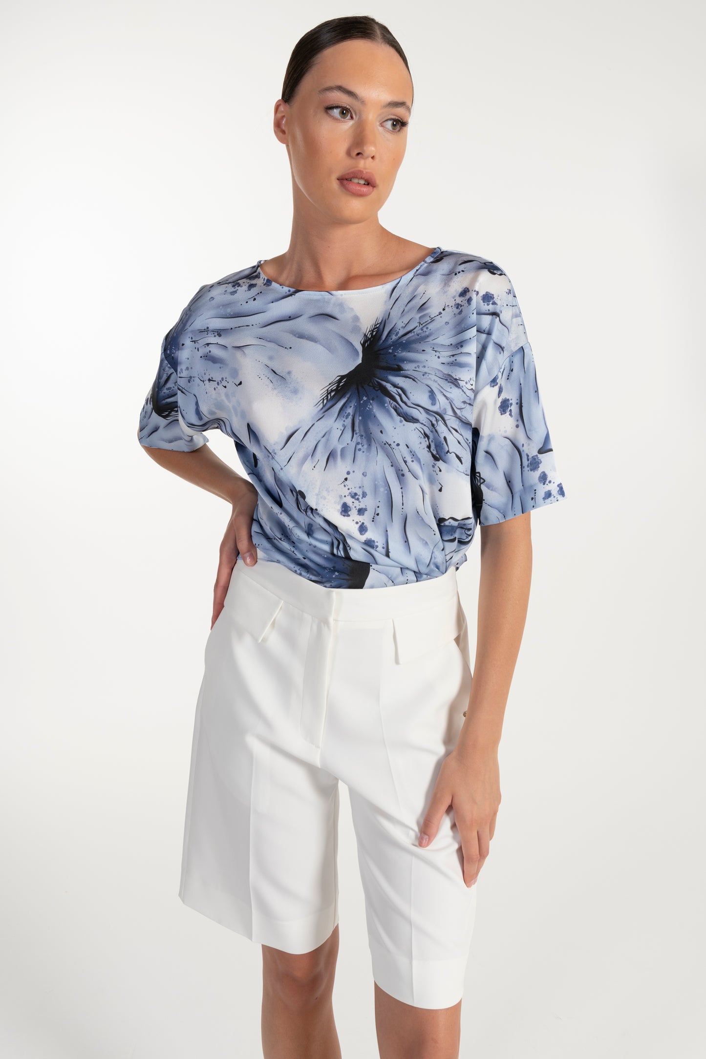 Calções Brancos de Mulher ANA SOUSA com Cintura Média