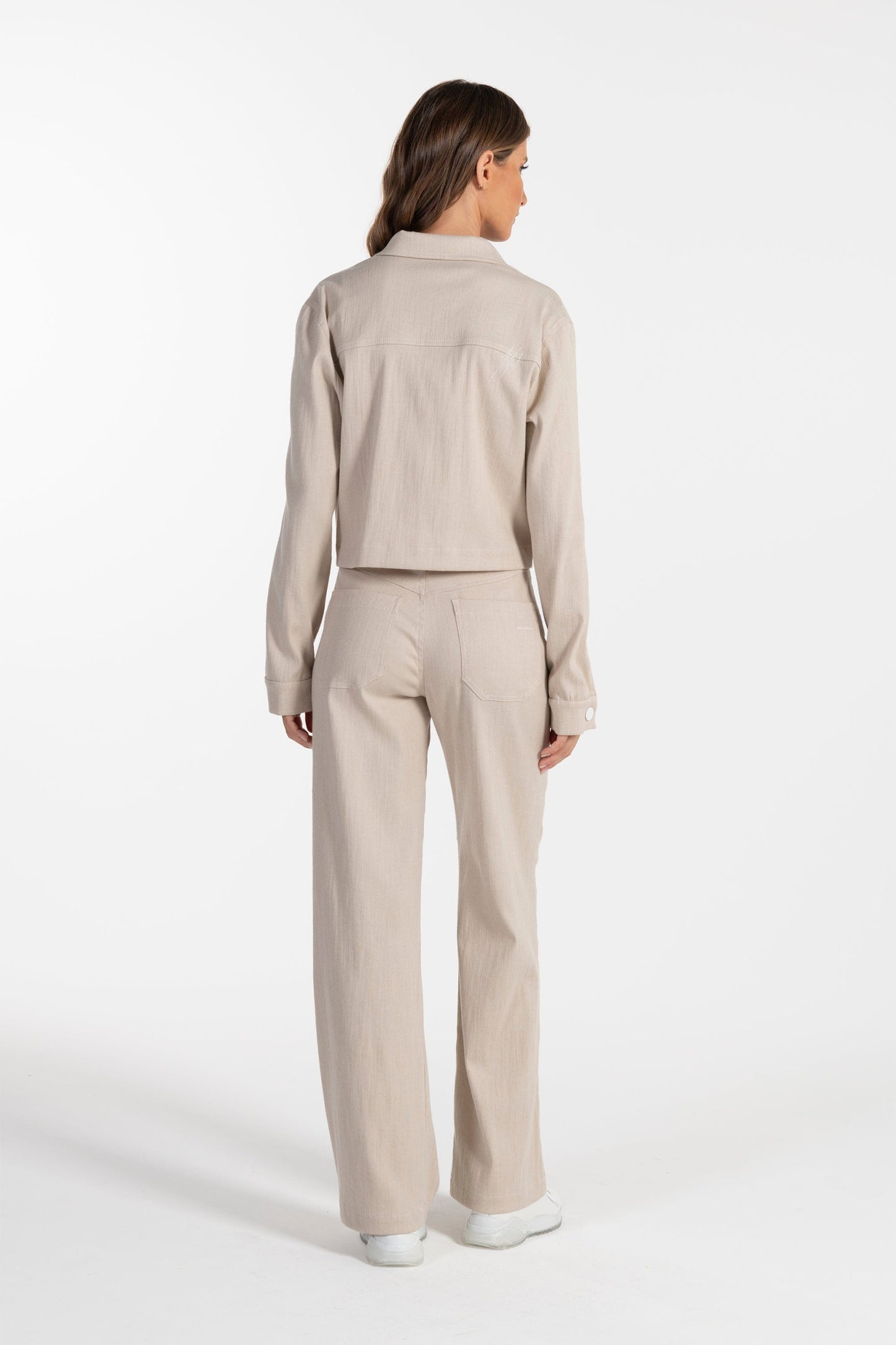 Jaqueta  Ana Sousa Bege Elegante com Detalhes Modernos