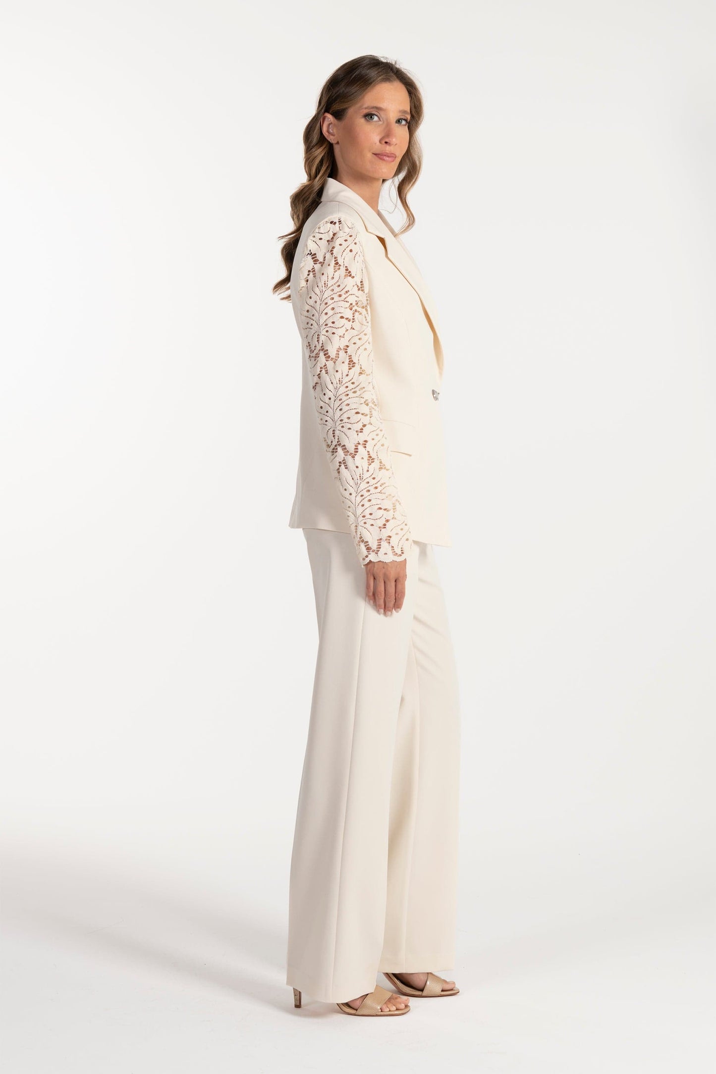 Blazer Ana Sousa Bege com Detalhes em Renda