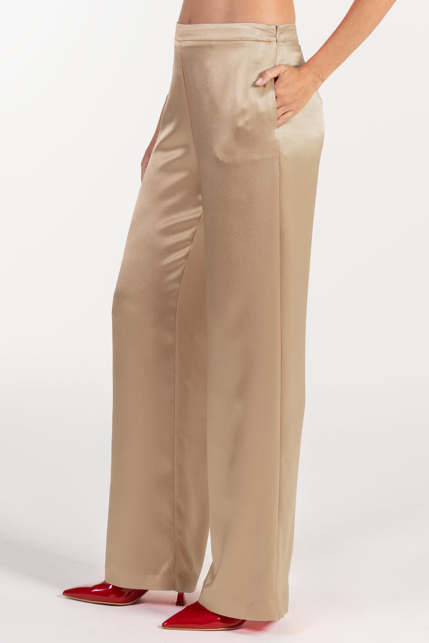 Calças Bege de Mulher ANA SOUSA com Corte Largo