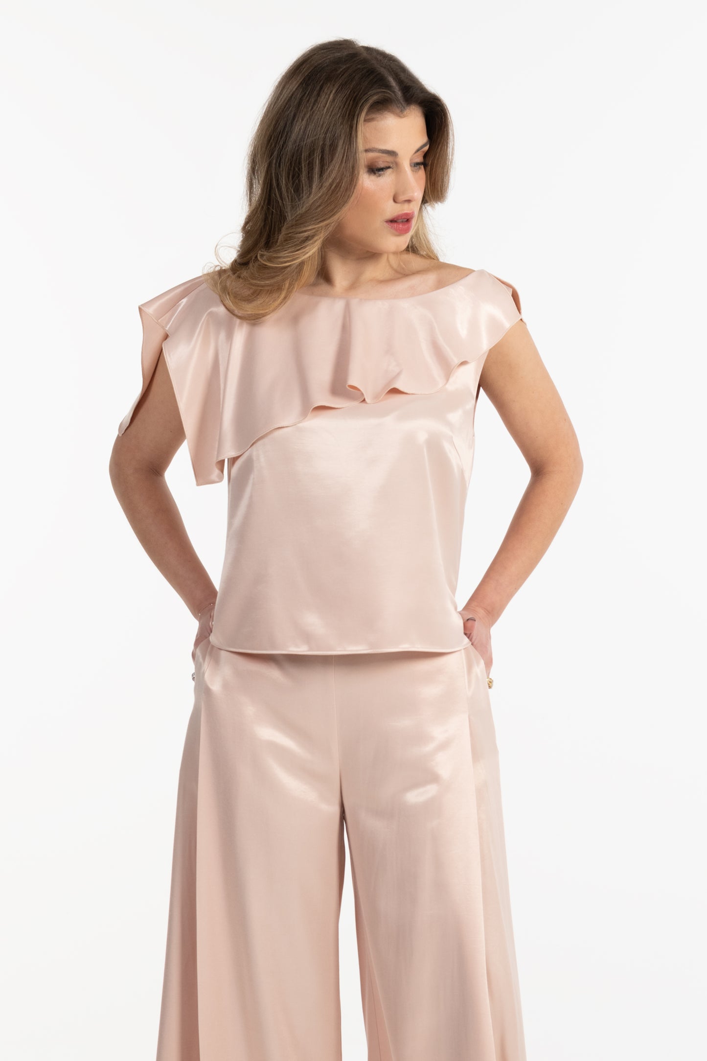Blusa Mulher ANA SOUSA Bege com Folho Assimétrico e Acabamento Luminoso