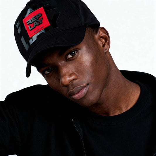 Boné Unissexo Replay Preto com Estampa Moderna e Logo